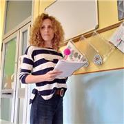 Sono una docente spagnola con più di 10 anni di esperienza nell'insegnamento delle lingue. Come madrelingua spagnola, posso trasmettere la mia passione per la lingua e la cultura ispanica ai miei studenti.
Offro lezioni private, corsi e classi di gruppo